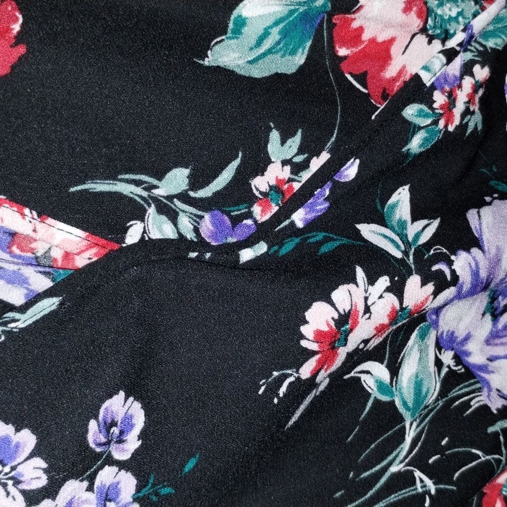 ⭐XHILARATION Wrap Floral Dress Black and Purple Women's Size Small - Picture 6 of 12